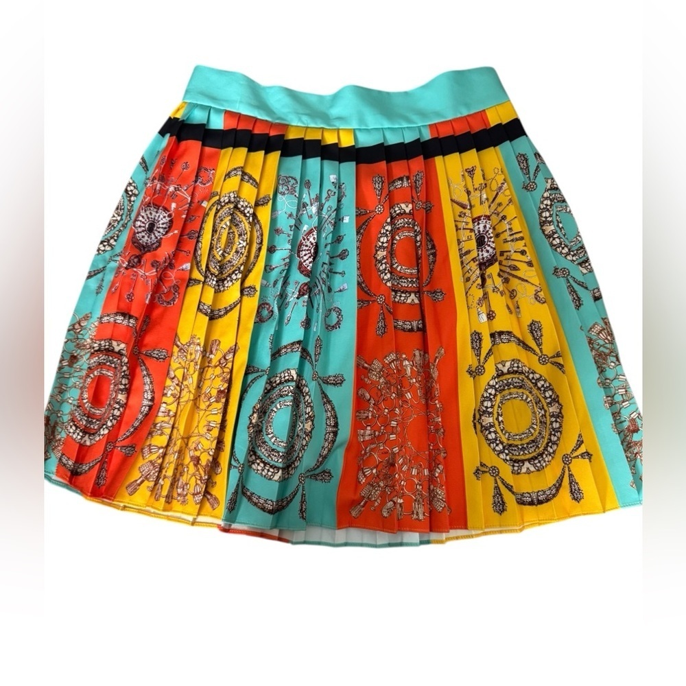 Lorensa Mixed Pleaded Panel Midi Skirt Set - Picture 8 of 12